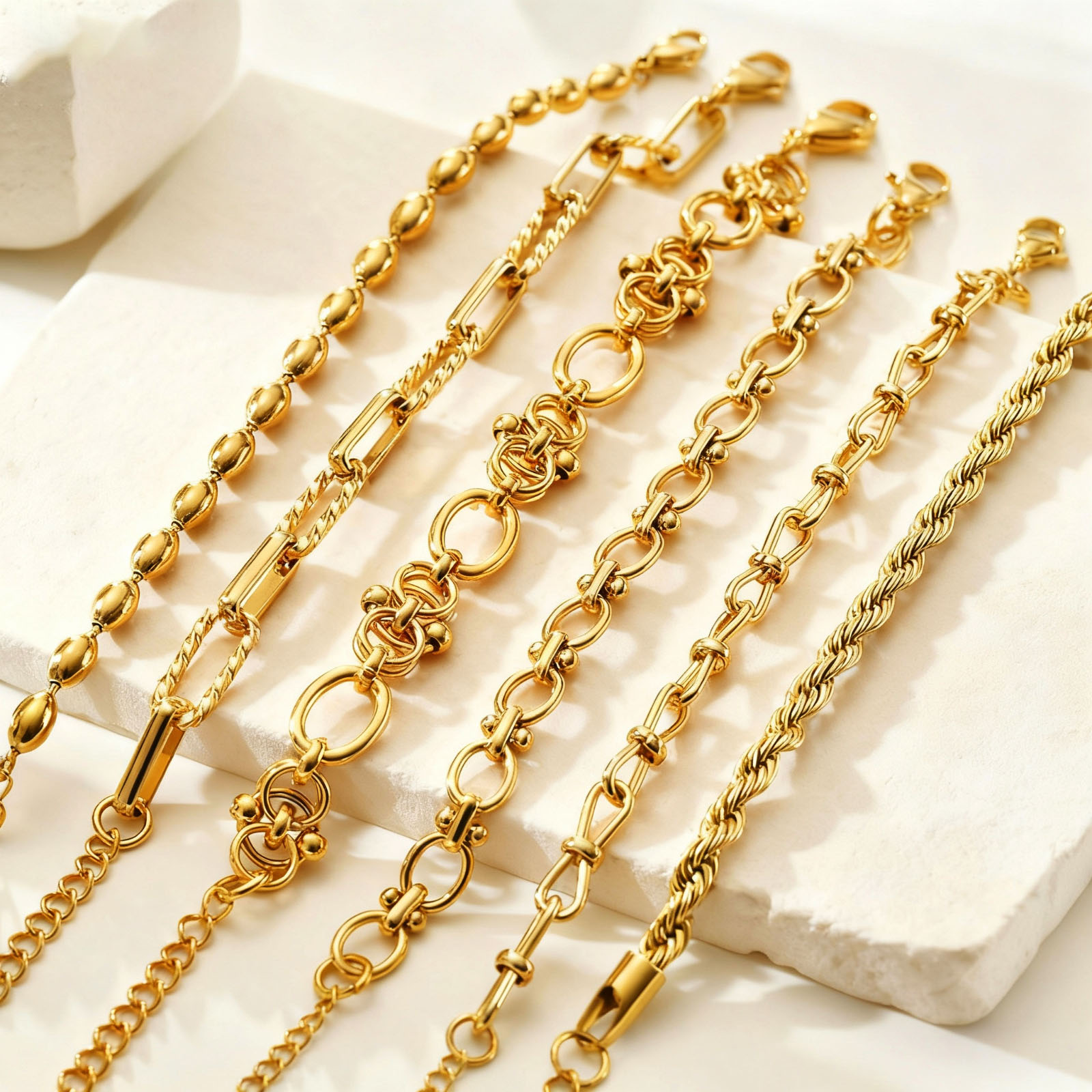Gold Plated Chunky Chain Brace - Women Bags Price 评论和价格