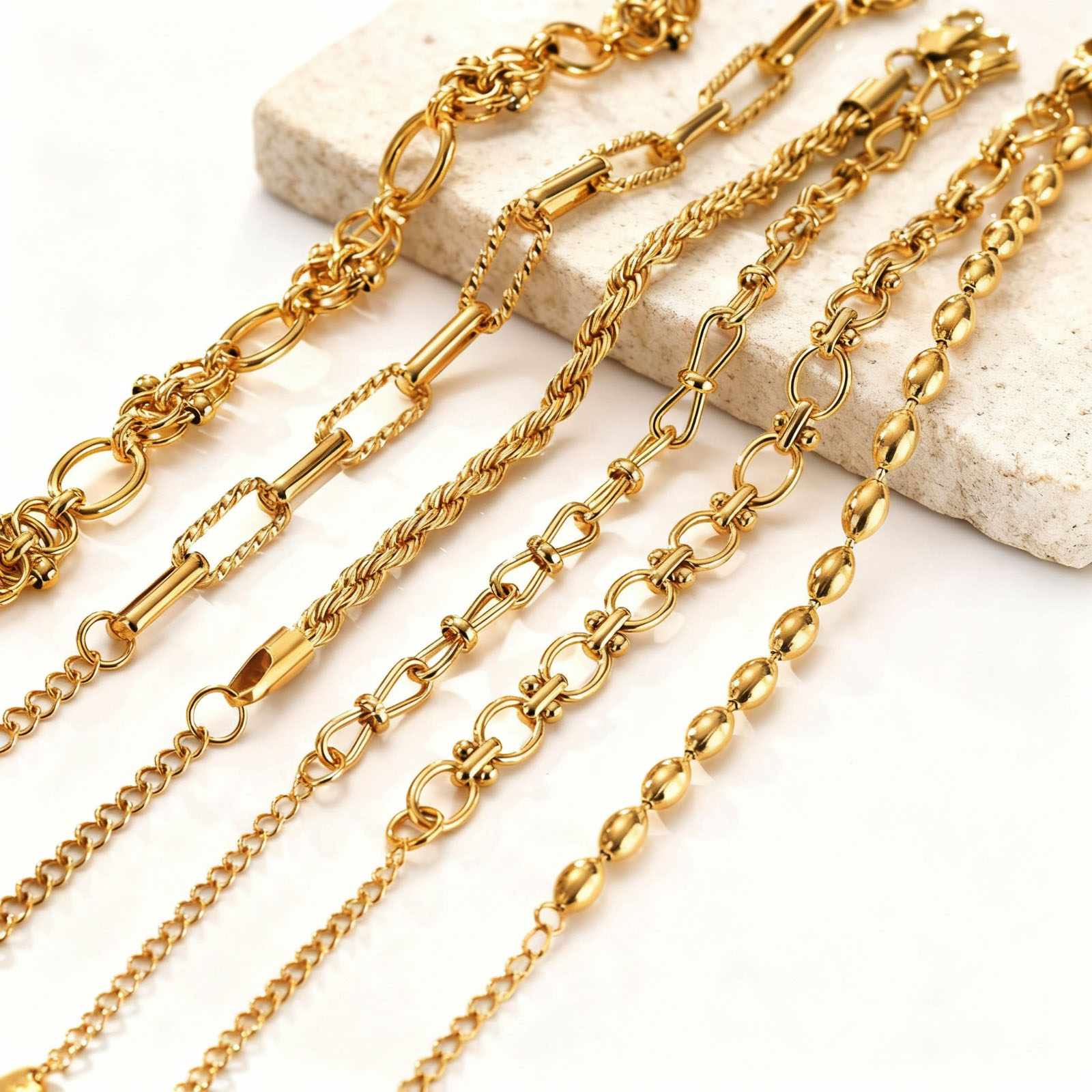 Gold Plated Chunky Chain Brace - Women Bags Price 评论和价格